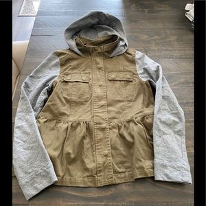 Super cute Lightweight coat w/hood
